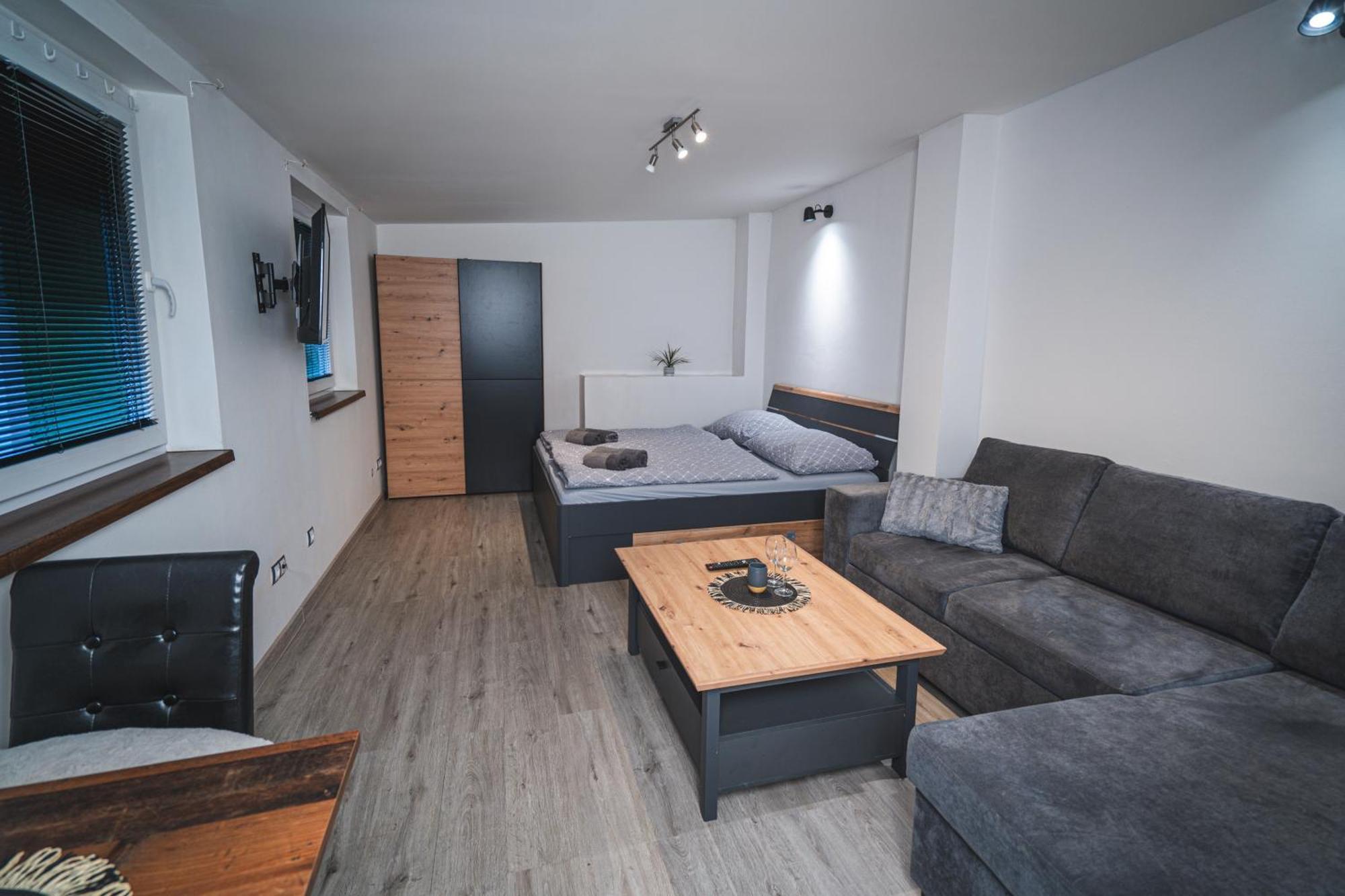 Apartmany V Podzamci Nachod Bagian luar foto
